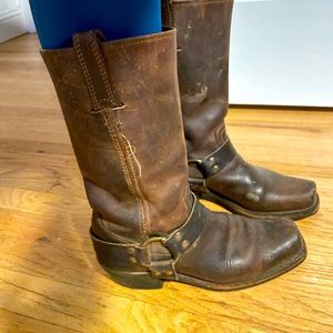 Women’s Frye Engineer boot Size 8